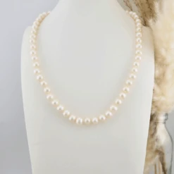 Collier De Perles 5.5 Mm Et Or 14K -Mathieu Blan Chard Soldes collier de perles 5 5 mm et or 14k mathieu blanchard joaillerie bracelet perles 6mm aaa et or 14k mathieu blanchard mathieu blanchard joaillerie 1170887220