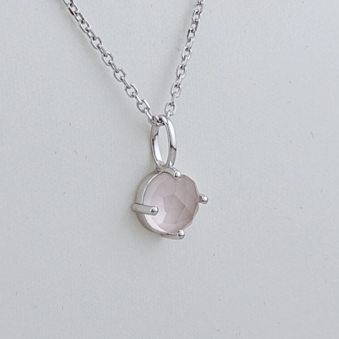 Collier en argent sterling et Quartz rose Collier En Argent Sterling Et Quartz Rose -Mathieu Blan Chard Soldes collier en argent sterling et quartz rose argent sterling mathieu blanchard collier en argent sterling et quartz rose mathieu blanchard mathieu blanchard joaillerie 43614905008376