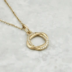 Collier Entrelacées En Or 10K Et Moissanites -Mathieu Blan Chard Soldes collier entrelacees en or 10k et moissanites dore or 10k mathieu blanchard pcodom14129s collier entrelacees en or 10k et moissanites mathieu blanchard mathieu blanchard joaillerie 1170887215