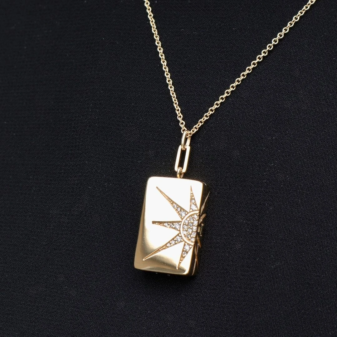 Collier porte-photo Soleil en or 14K et diamants Collier Porte-photo Soleil En Or 14K Et Diamants -Mathieu Blan Chard Soldes collier porte photo soleil en or 14k et diamants mathieu blanchard mathieu blanchard 40062027694328