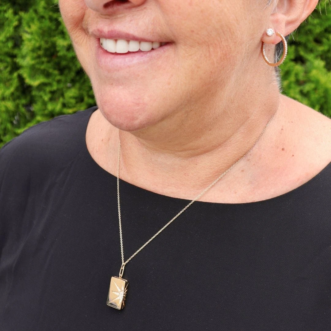 Collier porte-photo Soleil en or 14K et diamants Collier Porte-photo Soleil En Or 14K Et Diamants -Mathieu Blan Chard Soldes collier porte photo soleil en or 14k et diamants mathieu blanchard mathieu blanchard 40062155030776