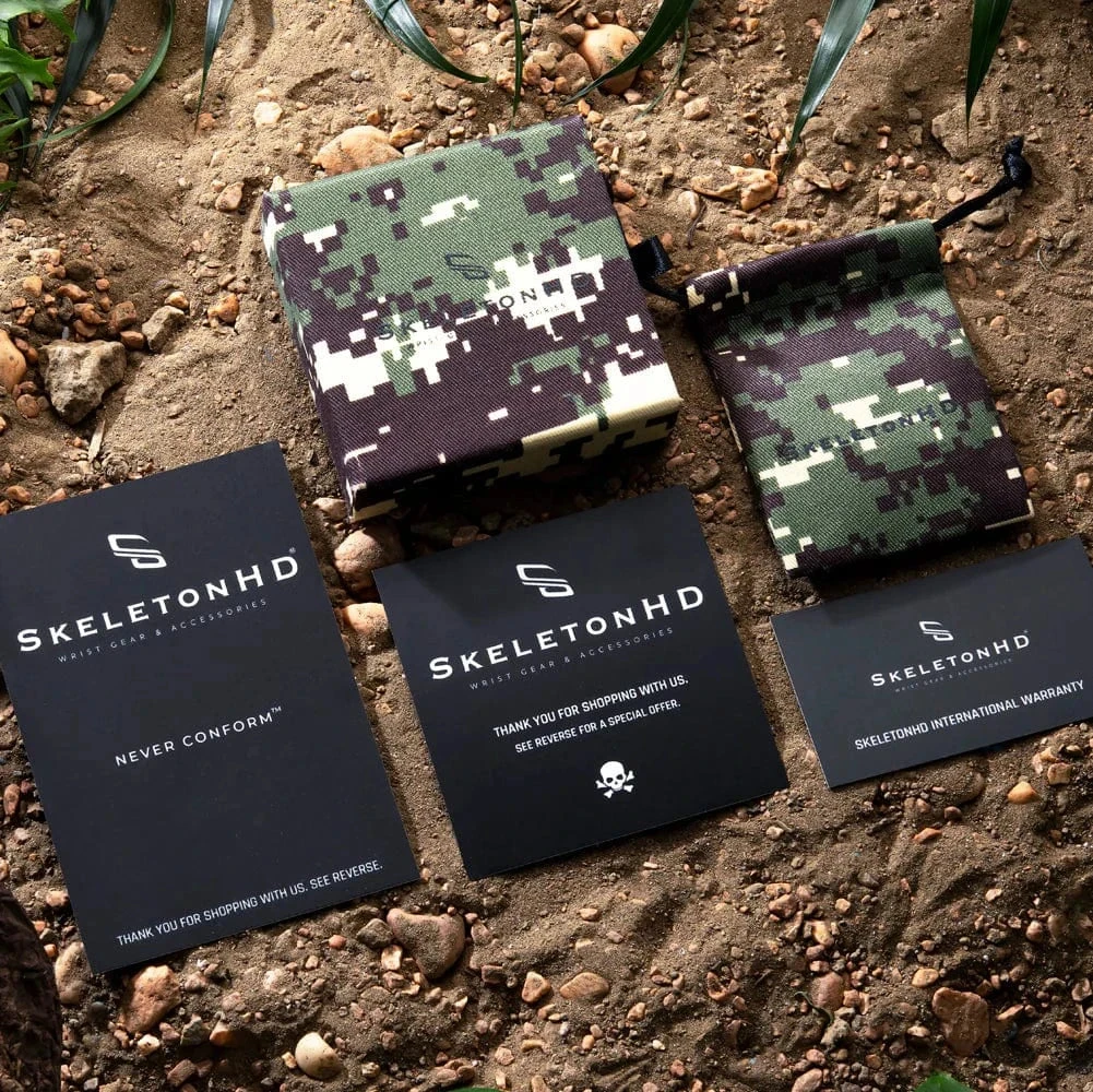 Duo de bracelets Dark Force Duo De Bracelets Dark Force -Mathieu Blan Chard Soldes duo de bracelets dark force skeletonhd duo de bracelets desert storm style militaire par skeletonhd mathieu blanchard joaillerie 1170887044