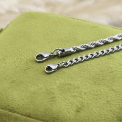 Duo De Bracelets Torsade & Gourmette En Acier 3 Duo De Bracelets Torsade & Gourmette En Acier -Mathieu Blan Chard Soldes duo de bracelets torsade gourmette en acier mathieu blanchard pdum14278s duo de bracelets torsade gourmette 4 5mm en acier inox mathieu blanchard mathieu blanchard joaillerie 1170887137