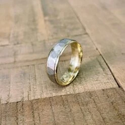 Bague Martelée En Or 10K -Mathieu Blan Chard Soldes grandeur 9 1 4 bague jonc martele en or jaune et blanc 10k 36545613365496