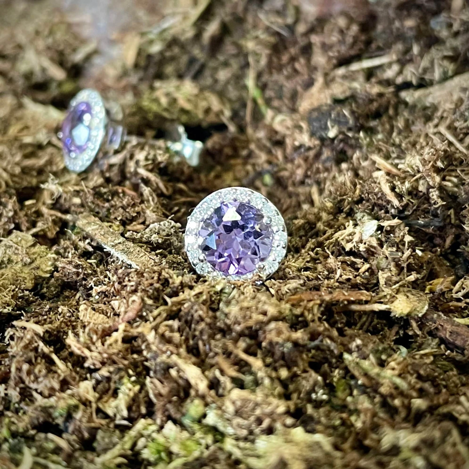 Boucles d'oreilles en argent sterling serties d'améthystes Boucles D'oreilles En Argent Sterling Serties D'améthystes -Mathieu Blan Chard Soldes larus boucles d oreilles boucles d oreilles en argent sterling serties d amethystes 37486809645304