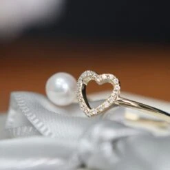 Bague Coeur En Or 10K, Perle Et Moissanites -Mathieu Blan Chard Soldes mathieu blanchard bague coeur en or 10k perle et moissanites 38990797701368