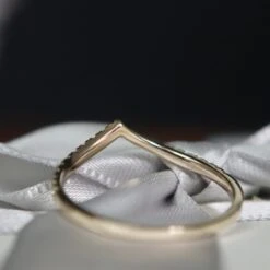 Bague V En Or 10K Et Moissanites -Mathieu Blan Chard Soldes mathieu blanchard bague v en or 14k et moissanites 38990385873144