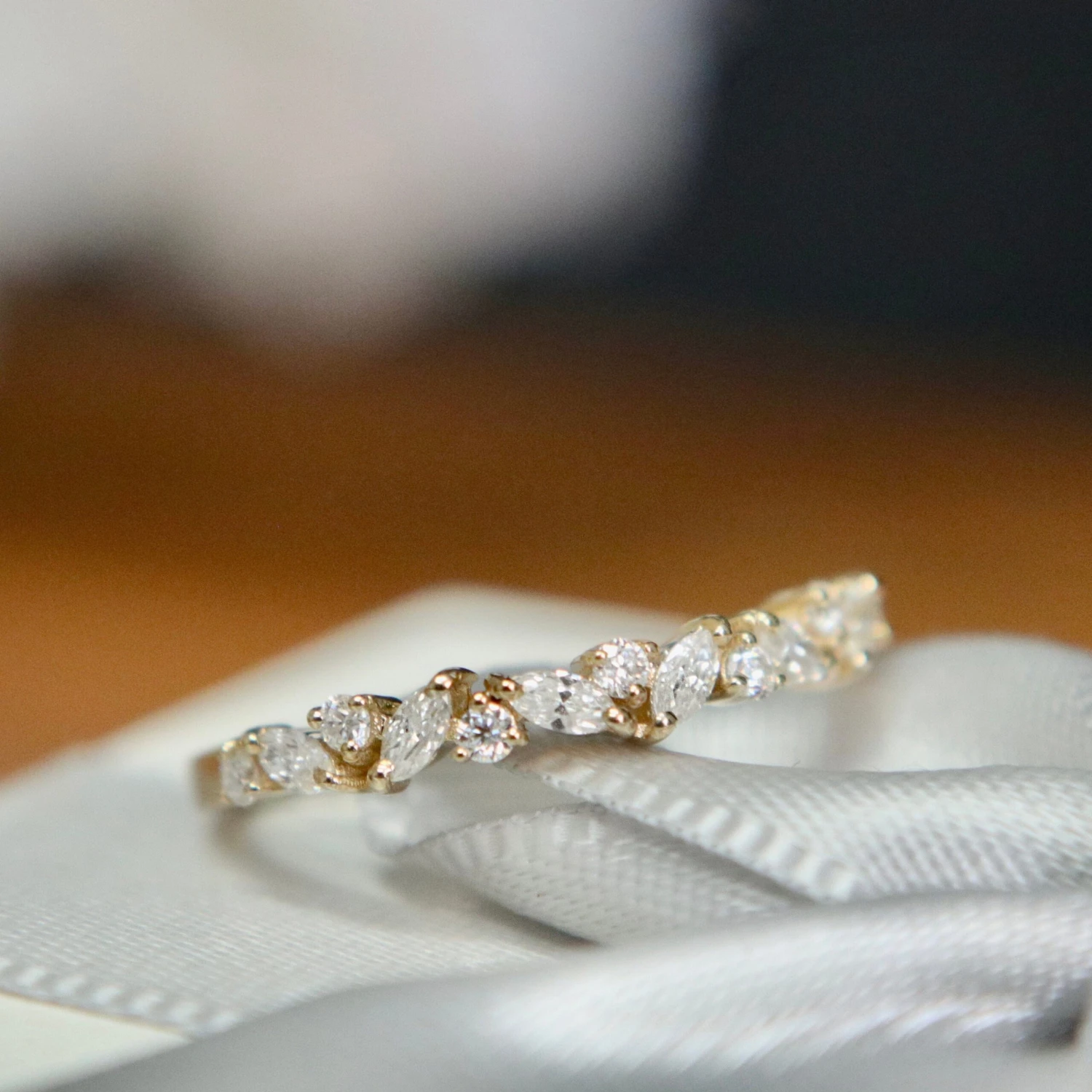 Bague semi-éternité Marquise en or 10K et moissanites Bague Semi-éternité Marquise En Or 10K Et Moissanites -Mathieu Blan Chard Soldes mathieu blanchard bagues bague semi eternite marquise en or 10k et moissanites 39027927253240 scaled