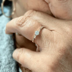 Bague Solitaire En Or 10K Et Moissanites -Mathieu Blan Chard Soldes mathieu blanchard bagues bague solitaire en or 10k et moissanites 38323586433272