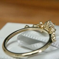 Bague Solitaire Nuage En Or 10K Et Moissanites -Mathieu Blan Chard Soldes mathieu blanchard bagues bague solitaire nuage en or 10k et moissanites 39015155466488