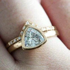 Bagues Ensemble D'alliances Trillion En Or 10K Et Moissanites