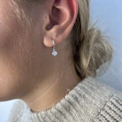 Boucles D'oreilles Huggies Classique Scintillants En Argent Sterling -Mathieu Blan Chard Soldes mathieu blanchard boucles d oreilles argent boucles d oreilles huggies classique scintillants en argent sterling 38522987938040