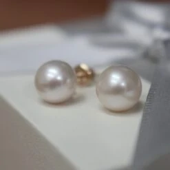 Boucles D’oreilles Perles D’eau Douce Et Or 14K -Mathieu Blan Chard Soldes mathieu blanchard boucles d oreilles perles d eau douce et or 14k 38990625669368