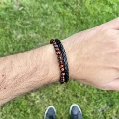 Bracelet Stone En Cuir, Acier Et Oeil De Tigre Rouge 4 Bracelet Stone En Cuir, Acier Et Oeil De Tigre Rouge -Mathieu Blan Chard Soldes mathieu blanchard bracelet bracelet stone en cuir acier et oeil de tigre rouge 30949047107751