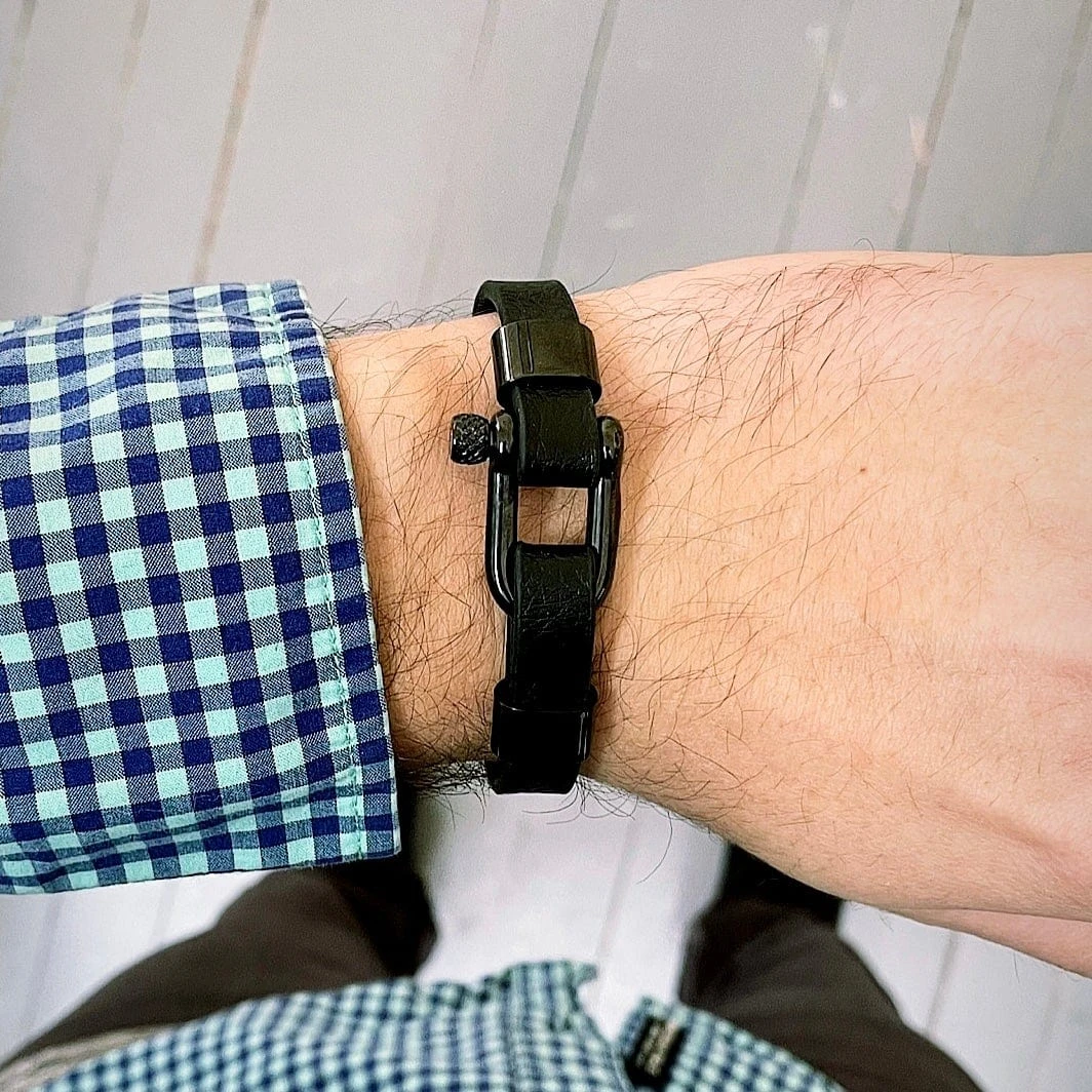 Bracelet Le Nautique en cuir et acier Bracelet Le Nautique En Cuir Et Acier -Mathieu Blan Chard Soldes mathieu blanchard bracelets bracelet le nautique en cuir et acier 37898638131448