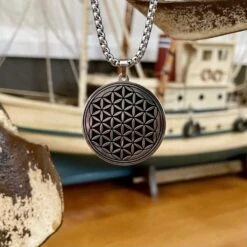 Collier Fleur De Vie En Acier 2 Collier Fleur De Vie En Acier -Mathieu Blan Chard Soldes mathieu blanchard collier collier fleur de vie en acier 36167546470648