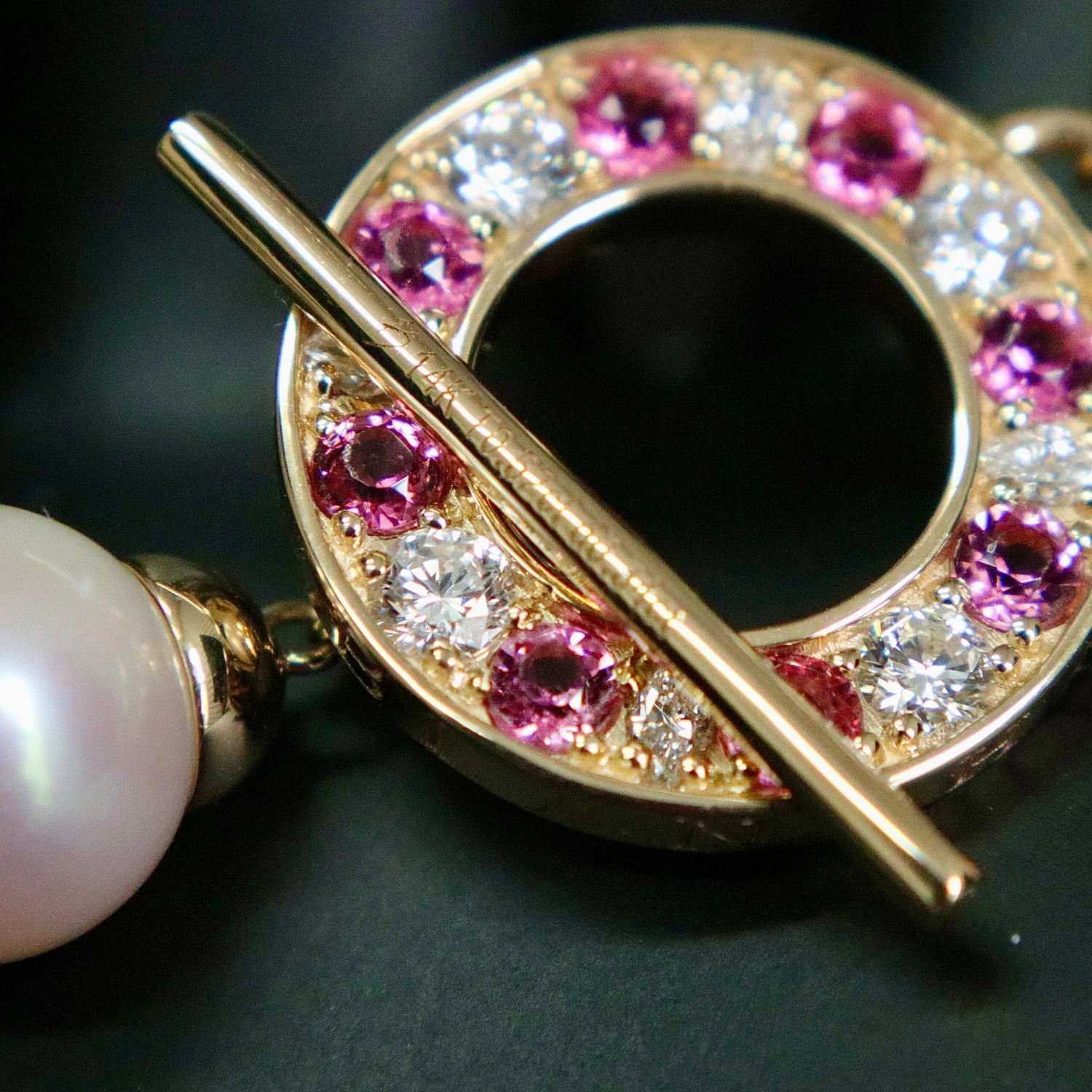 Bracelet de perles d'eau douce, or 14K serti de tourmalines et diamants Bracelet De Perles D'eau Douce, Or 14K Serti De Tourmalines Et Diamants -Mathieu Blan Chard Soldes mathieu blanchard colliers or 14k 7 pouces bracelet perles d eau douce en or jaune 14k serti de tourmalines et diamants 39105794441464 scaled