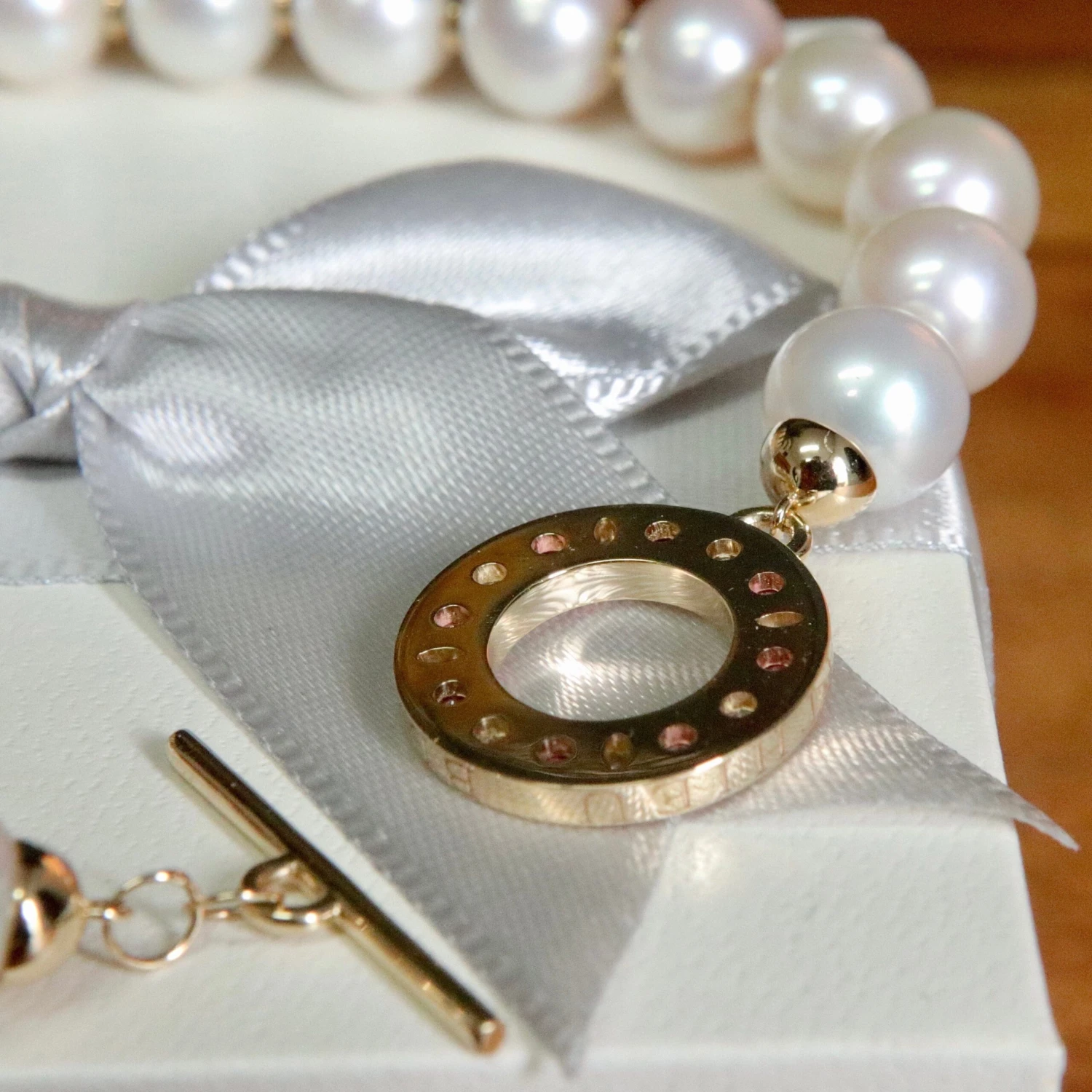 Bracelet de perles d'eau douce, or 14K serti de tourmalines et diamants Bracelet De Perles D'eau Douce, Or 14K Serti De Tourmalines Et Diamants -Mathieu Blan Chard Soldes mathieu blanchard colliers or 14k 7 pouces bracelet perles d eau douce en or jaune 14k serti de tourmalines et diamants 39105795096824 scaled