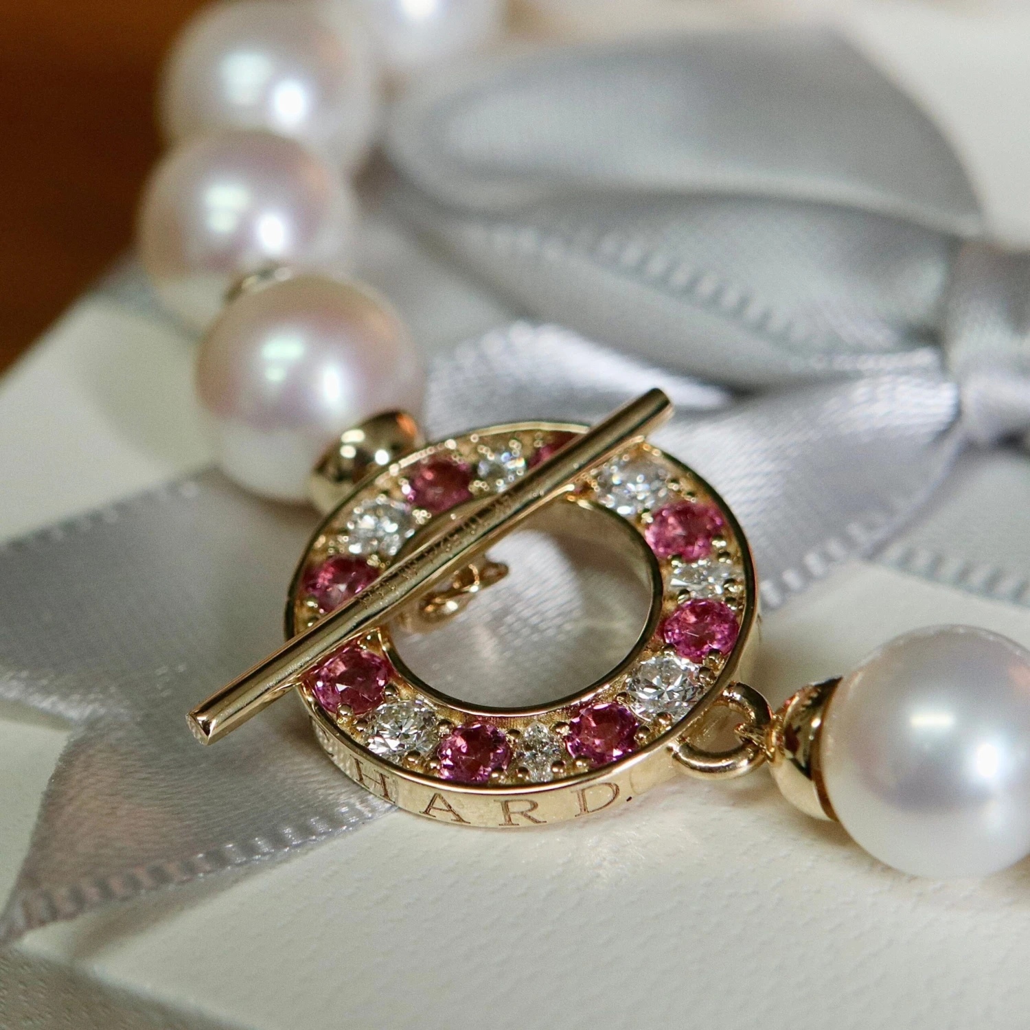 Bracelet de perles d'eau douce, or 14K serti de tourmalines et diamants Bracelet De Perles D'eau Douce, Or 14K Serti De Tourmalines Et Diamants -Mathieu Blan Chard Soldes mathieu blanchard colliers or 14k 7 pouces bracelet perles d eau douce en or jaune 14k serti de tourmalines et diamants 39105795916024 scaled