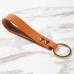 Porte-clef Minimaliste -Mathieu Blan Chard Soldes mathieu blanchard tan porte clef en cuir minimaliste 30702924333223