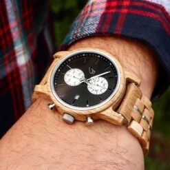 Montre Arnold En Bois De Baril De Whisky Recyclé -Mathieu Blan Chard Soldes montre arnold en bois de baril de whisky recycle chene provenant de baril de whisky mathieu blanchard montres mathieu blanchard 39606677471480