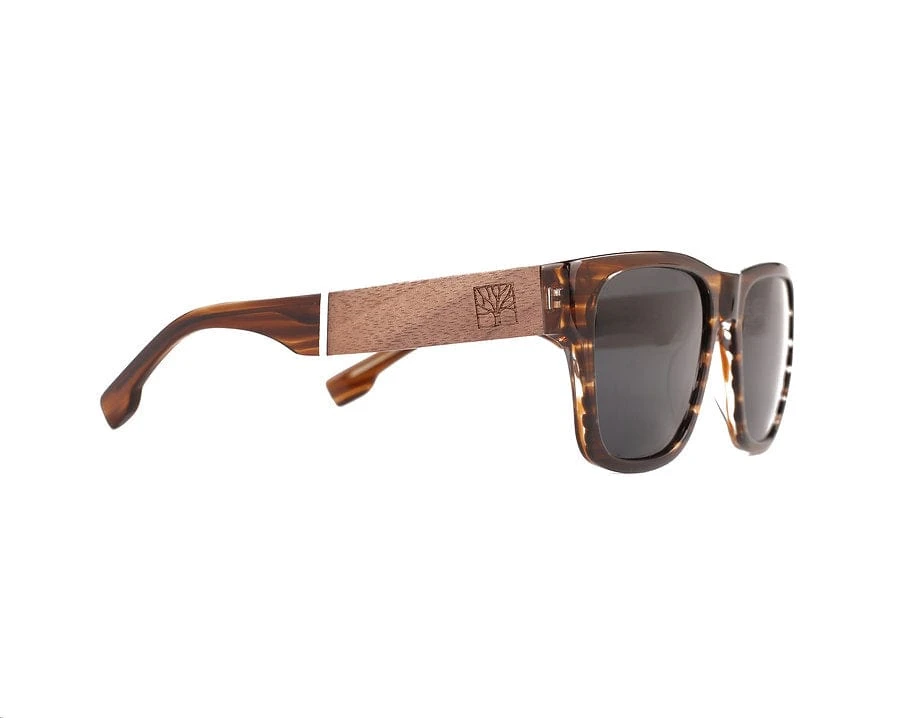 Lunette de soleil Roadtrip XL ambre en bois Lunette De Soleil Roadtrip XL Ambre En Bois -Mathieu Blan Chard Soldes roadtripmadewood lunettes de soleil lunette de soleil roadtrip xl ambre en bois 37002652025080