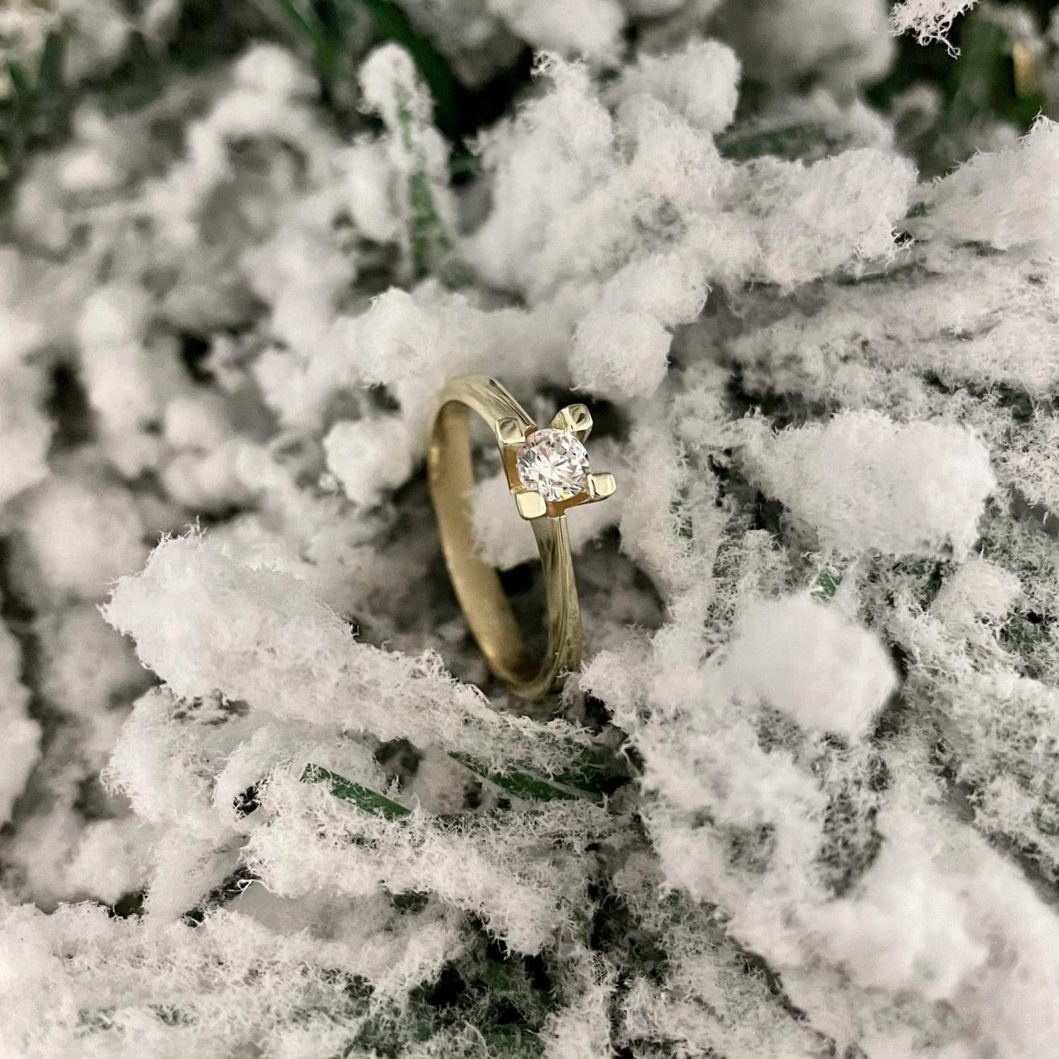 Bague Classique Solitaire en or 10K Bague Classique Solitaire En Or 10K -Mathieu Blan Chard Soldes rpm bague classique solitaire cz en or 10k 34497373012216