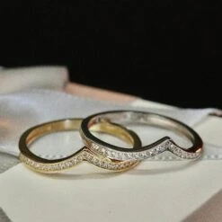 Bague Classique V En Or 10K -Mathieu Blan Chard Soldes rpm bagues bague classique v en or 10k 39150176076024