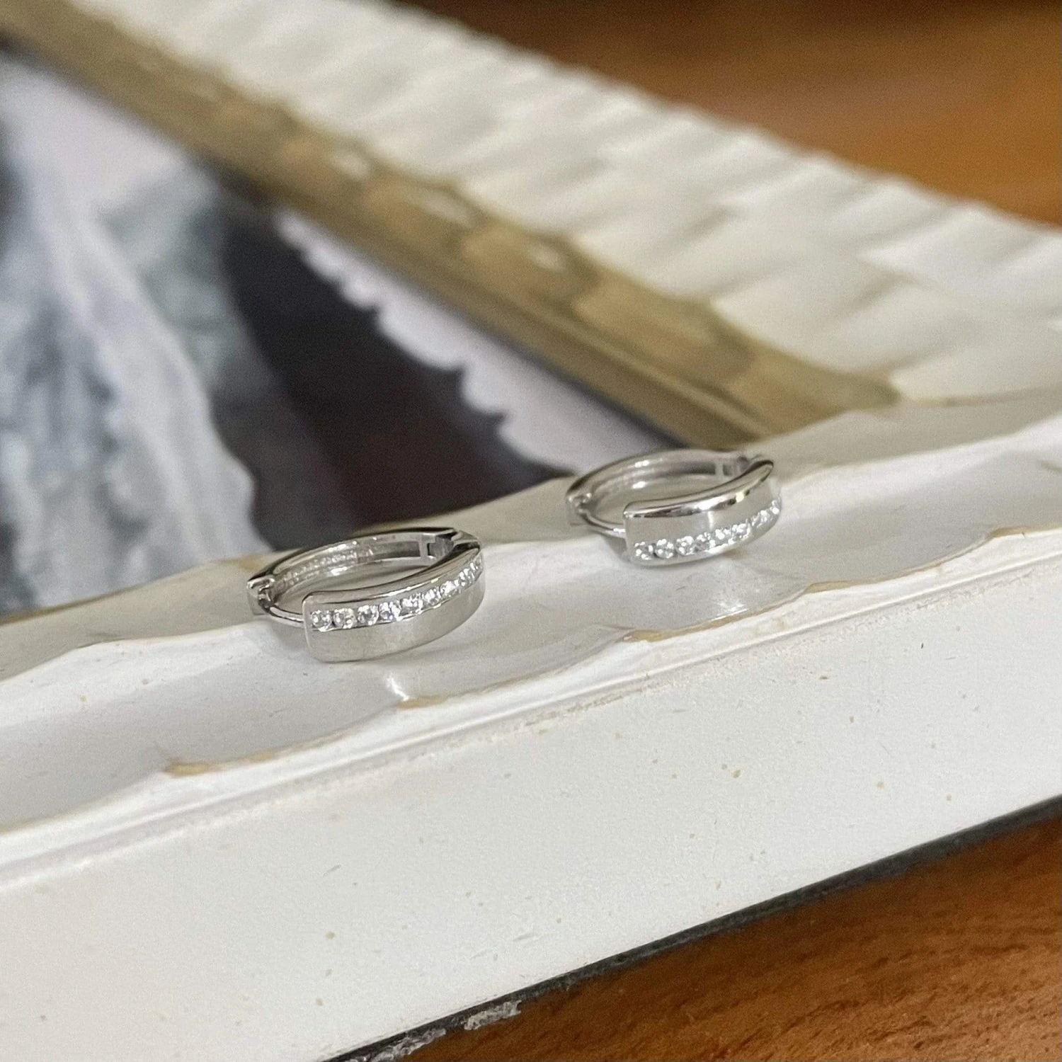 Boucles d'oreilles huggies 13mm en or jaune ou blanc 10k Boucles D'oreilles Huggies 13mm En Or Jaune Ou Blanc 10k -Mathieu Blan Chard Soldes rpm boucles d oreilles huggies 13mm et cz en or jaune ou blanc 10k 36302153777400