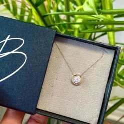 Collier Classique 2 Tons En Or 10K -Mathieu Blan Chard Soldes rpm colliers 16 5 pouces collier classique 2 tons en or 10k 37985630585080