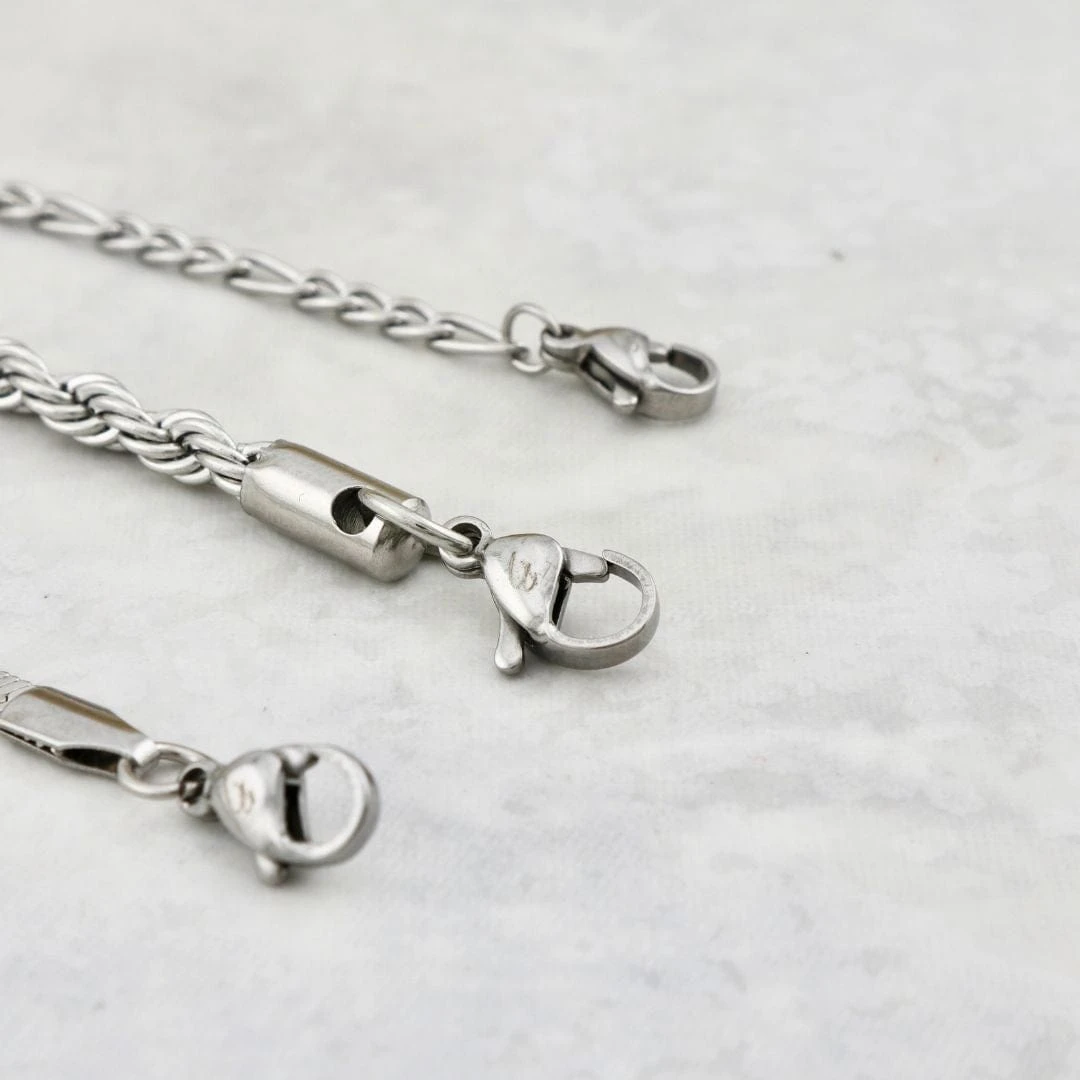 Trio de bracelets La Force en acier Trio De Bracelets La Force En Acier -Mathieu Blan Chard Soldes trio de bracelets la force en acier mathieu blanchard ptrm13022s trio de bracelets torsade figaro en acier inoxydable unisexe mathieu blanchard joaillerie 43132845752568